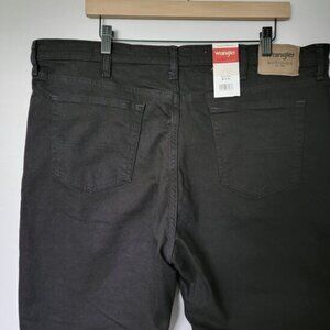 Wrangler Jeans Authentics Mens 40 W 34 L Straight Leg 10ZM1CSCB NEW Cowboy Ranch